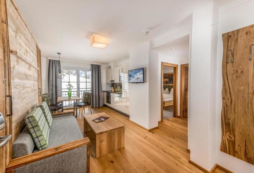 Almschlössl & Schrotteralm