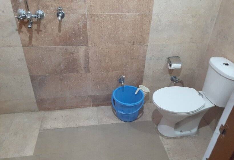 هتل Airport Sky Inn