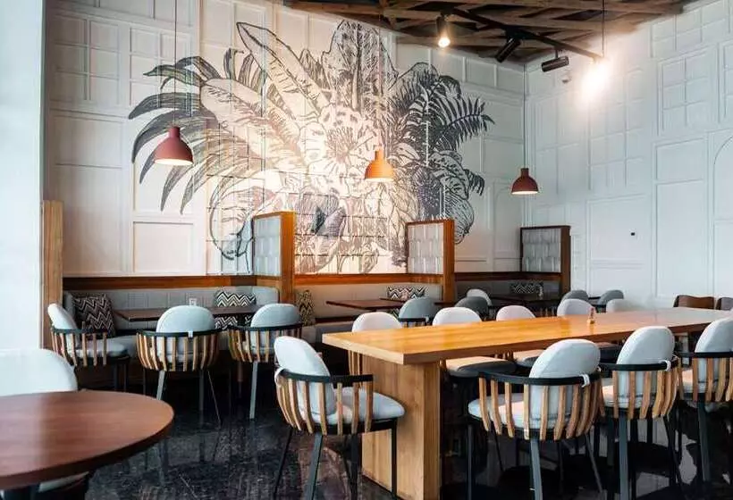 هتل Canopy By Hilton Cancun La Isla