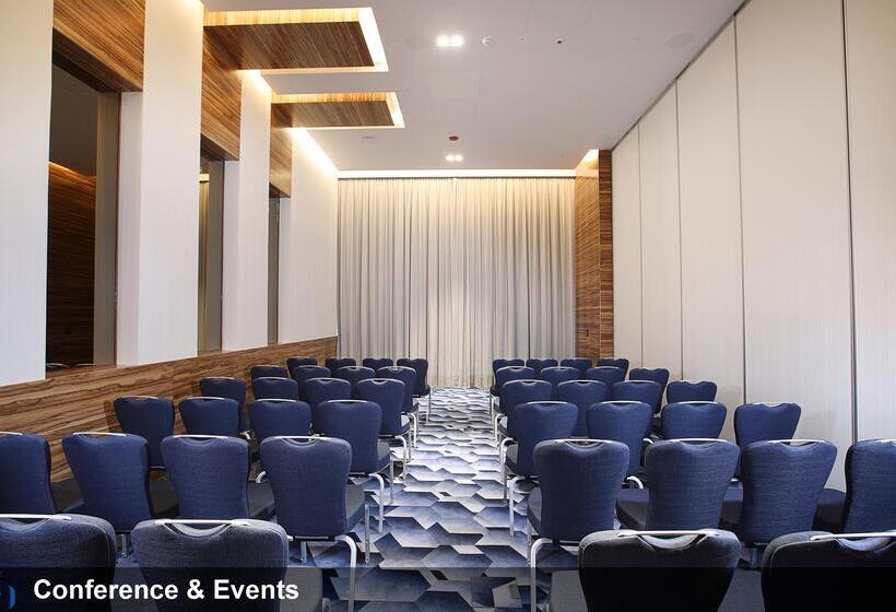 酒店 Grand Cosmopolitan