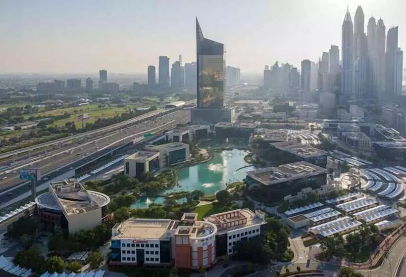 هتل Grand Cosmopolitan