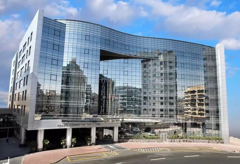 هتل Grand Cosmopolitan