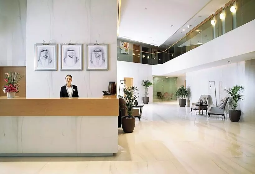هتل Grand Cosmopolitan