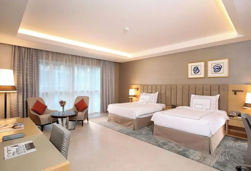 هتل Grand Cosmopolitan
