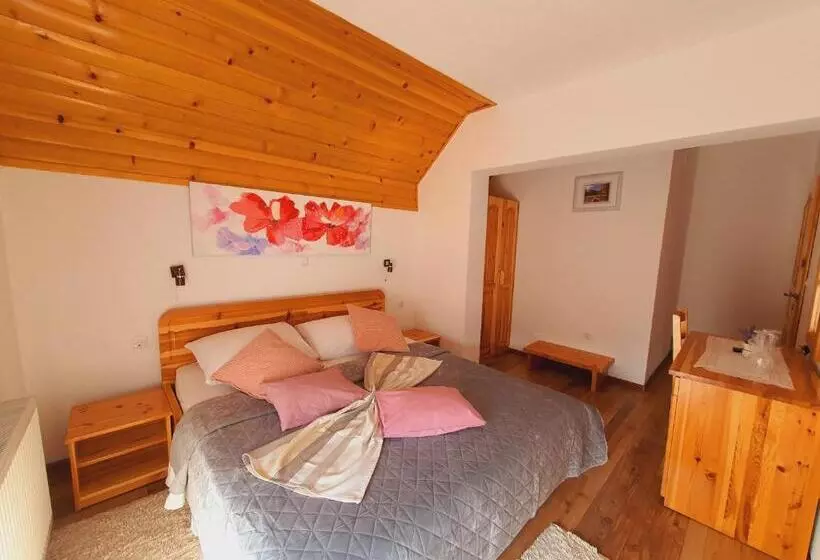 Hotelli Guesthouse Green Valley