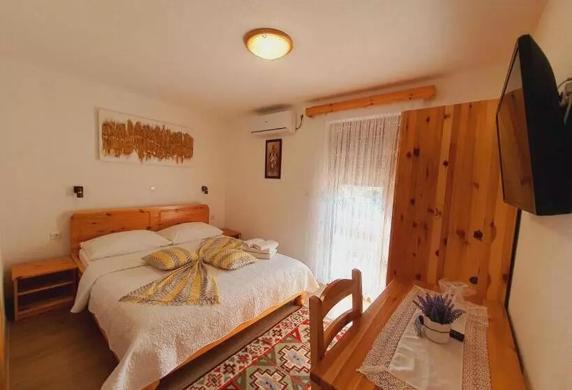 Hotelli Guesthouse Green Valley