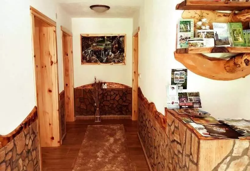 Hotelli Guesthouse Green Valley