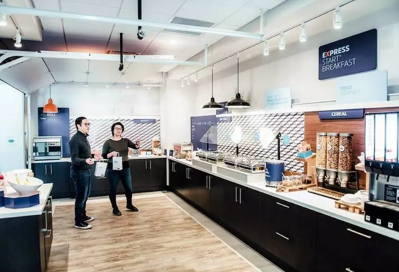 Hotelli Holiday Inn Express   Sarnia   Point Edward, An Ihg