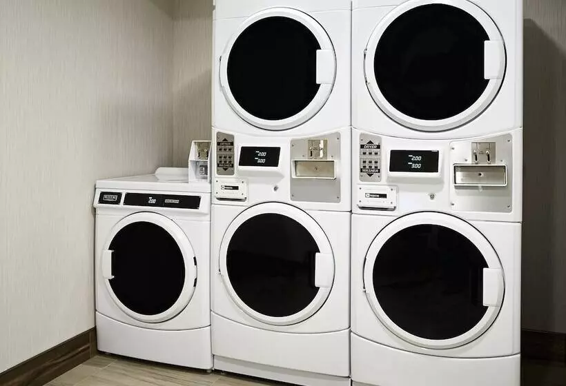 Hotelli Holiday Inn Express   Sarnia   Point Edward, An Ihg