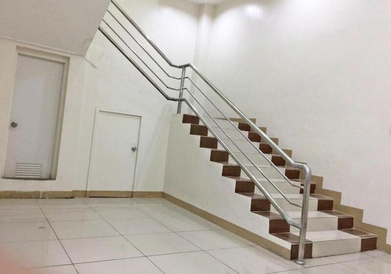 Meaco Royal Hotel   Lipa