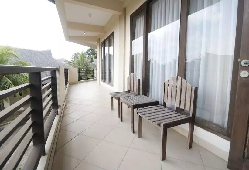 Hotelli Reddoorz Premium @ Bukit Damai Indah