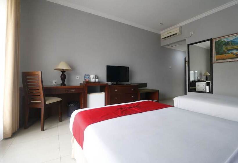 فندق Reddoorz Premium @ Bukit Damai Indah