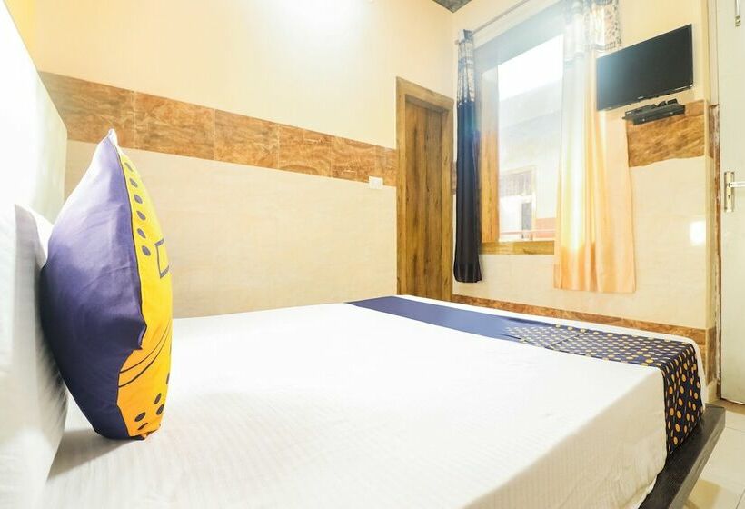 Otel Spot On 62209 Yash