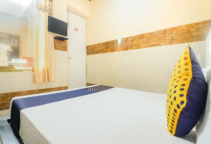 Otel Spot On 62209 Yash