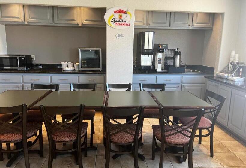 فندق Super 8 By Wyndham Baytown I 10