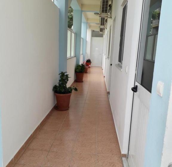 پانسیون Rooms And Apartments Analipsi