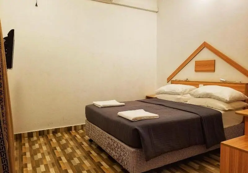 هتل Nomadic Inn