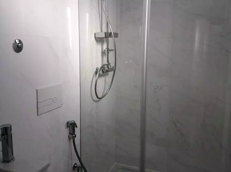 Majatalo Botica Guesthouse