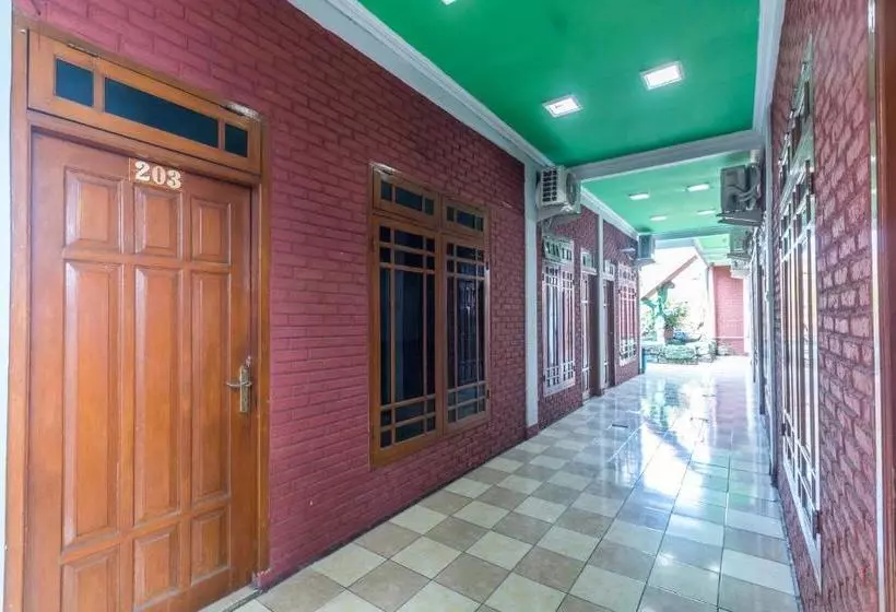 ホテル Oyo 1424 Guntary Residence