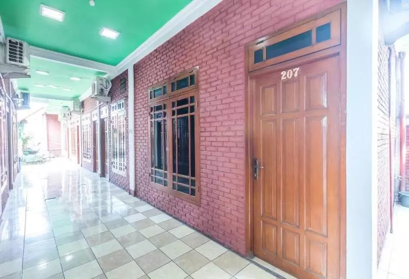 ホテル Oyo 1424 Guntary Residence