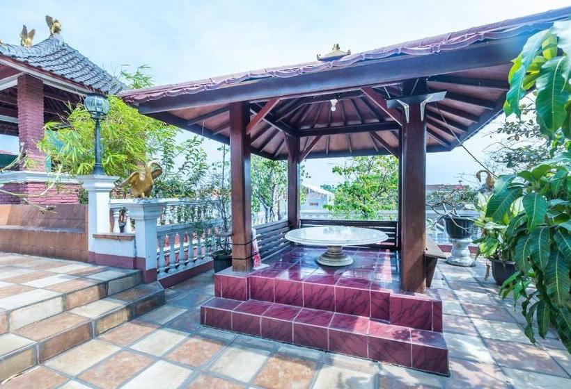 Hotel Oyo 1424 Guntary Residence