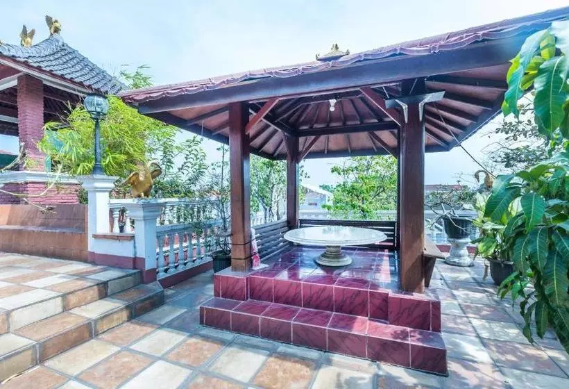 ホテル Oyo 1424 Guntary Residence