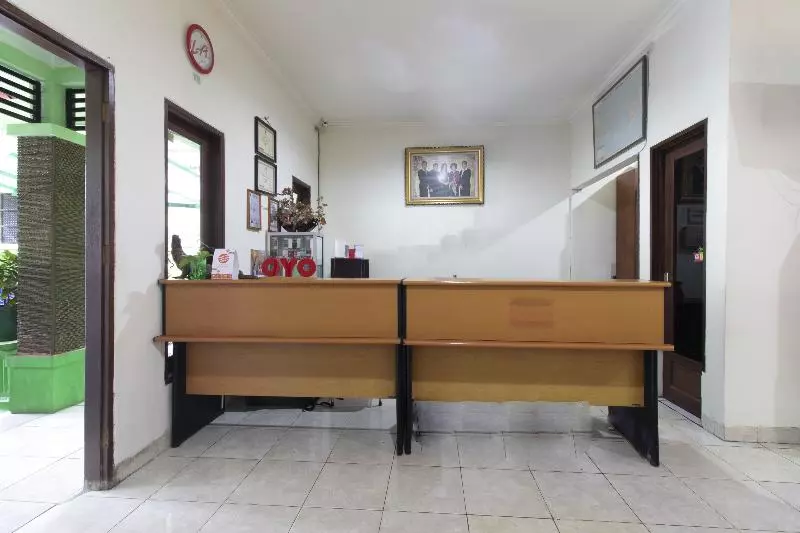 ホテル Oyo 1682 Greenia