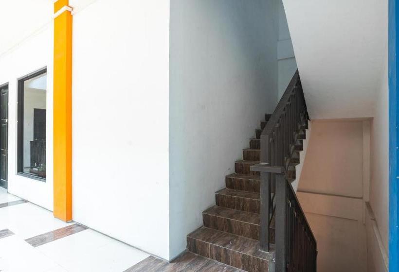 Hotel Oyo Flagship 1575 Urban 18