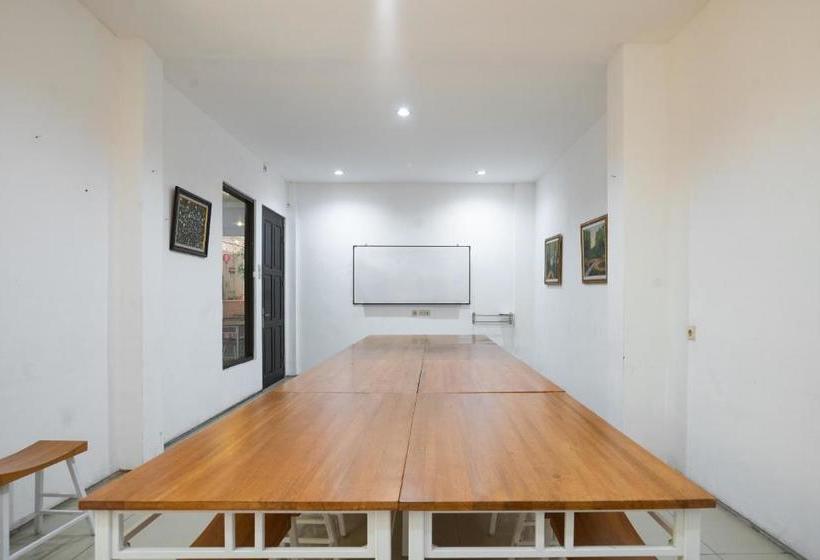 Hotel Oyo Flagship 1575 Urban 18