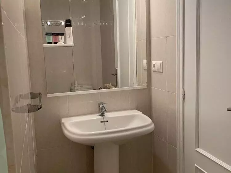 Hotelli Y Restaurante Puerta De Aranda