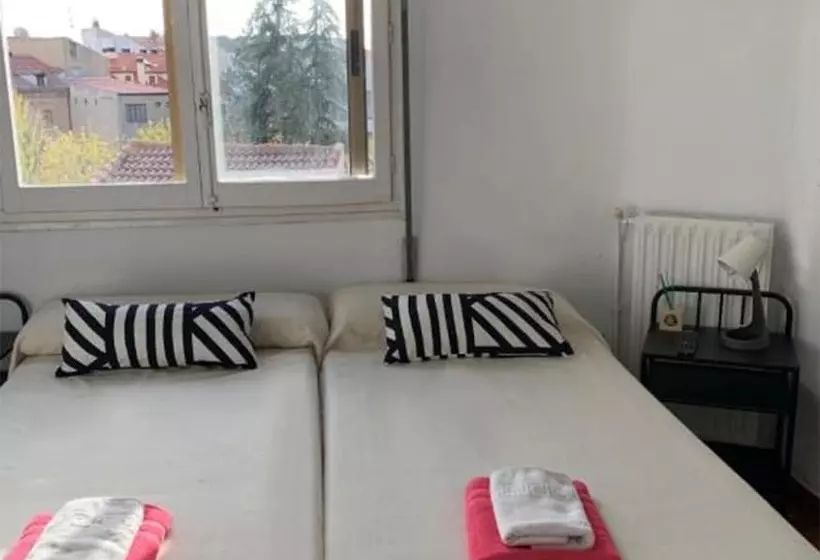 Hotelli Y Restaurante Puerta De Aranda