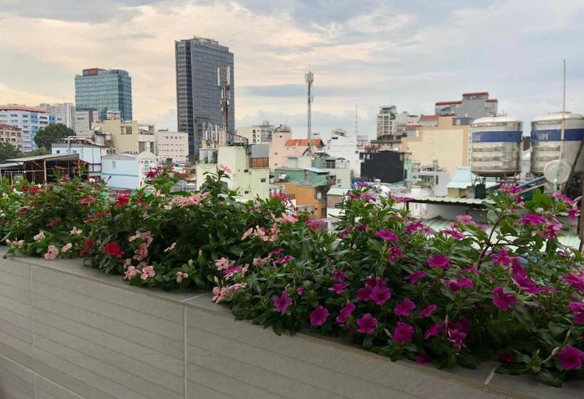 پانسیون Full House Hostel