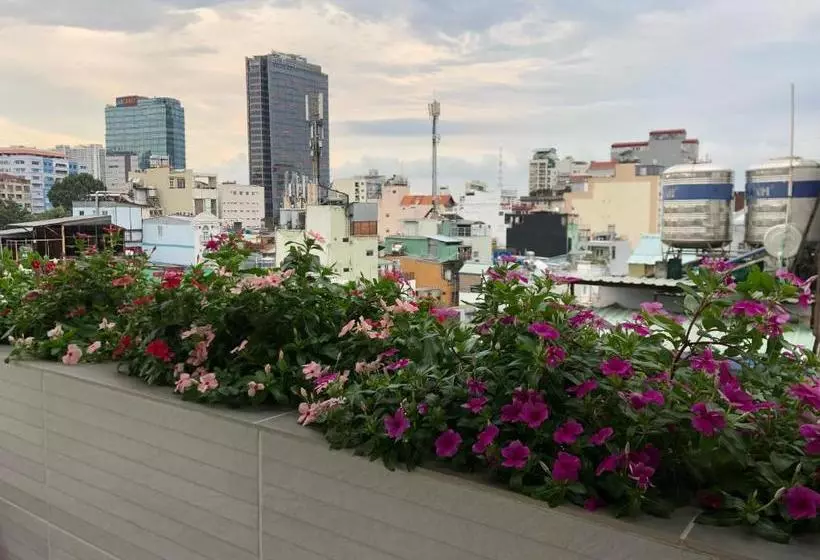 پانسیون Full House Hostel