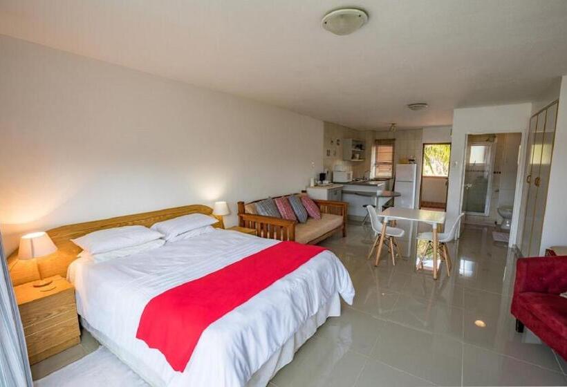 פנסיון Wild Rocks