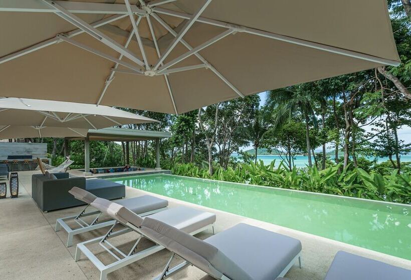 استراحتگاه Island Escape Burasari