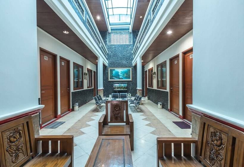 فندق Oyo 1672 Wisma Barkah