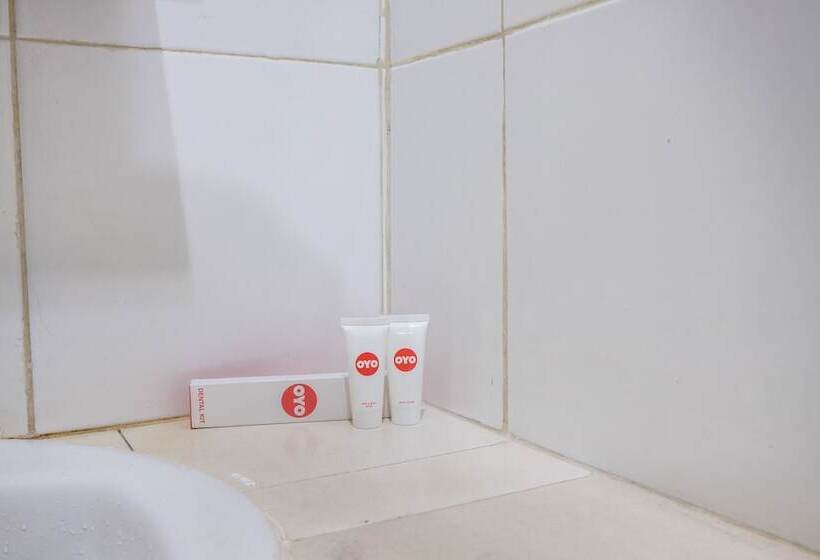 فندق Oyo 1672 Wisma Barkah