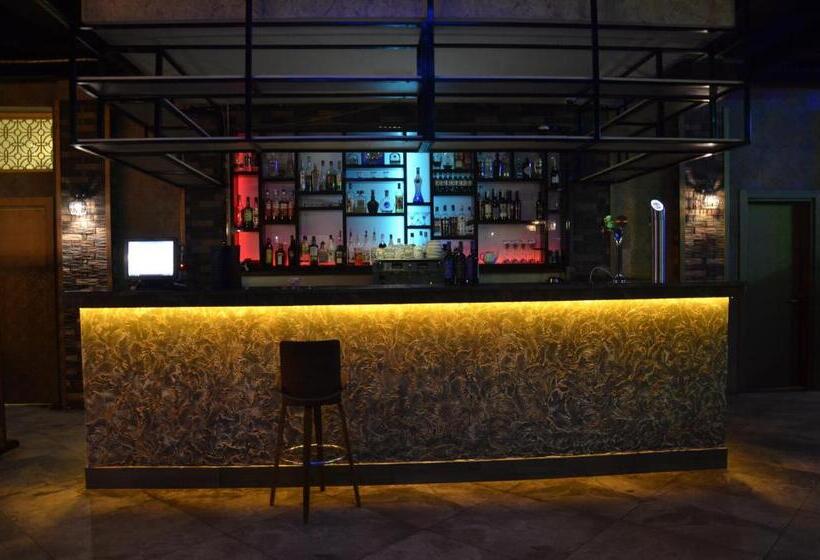 Piano Hotel Baku