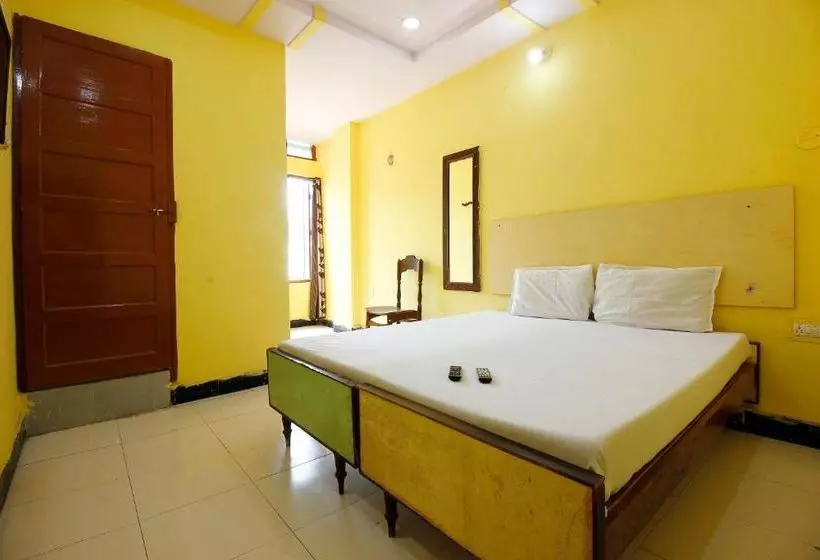 ホテル Spot On 41664 Vyshnavi Lodge