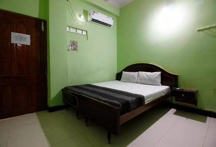ホテル Spot On 41664 Vyshnavi Lodge