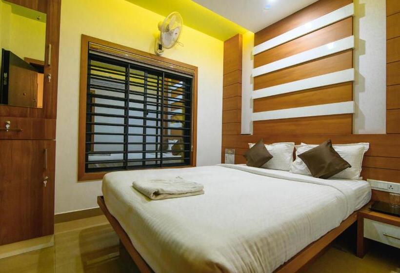 Rinad Castle Vythiri By Hamra Retreat