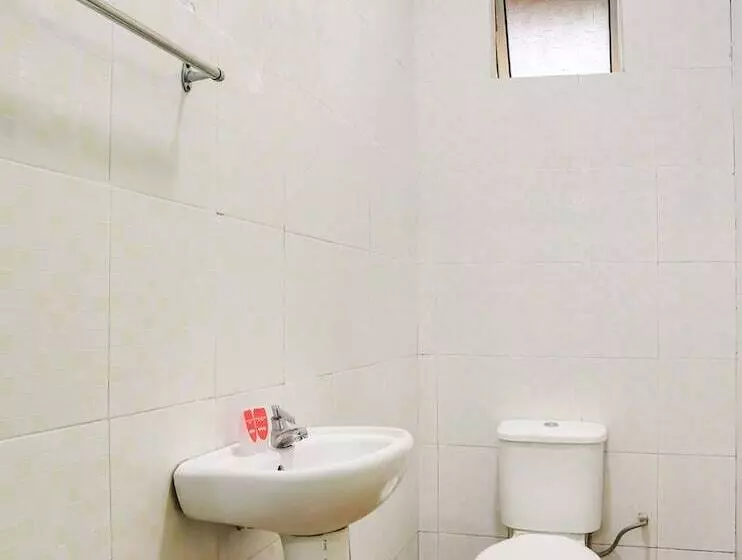 ホテル Oyo 44094 Bangi Lanai