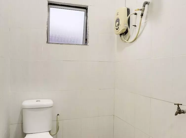 ホテル Oyo 44094 Bangi Lanai