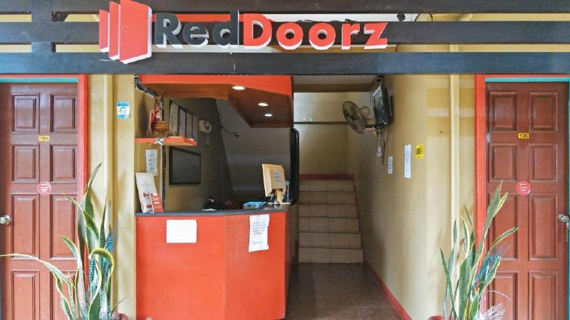 בית מלון כפרי Reddoorz @ Bankal Lapulapu