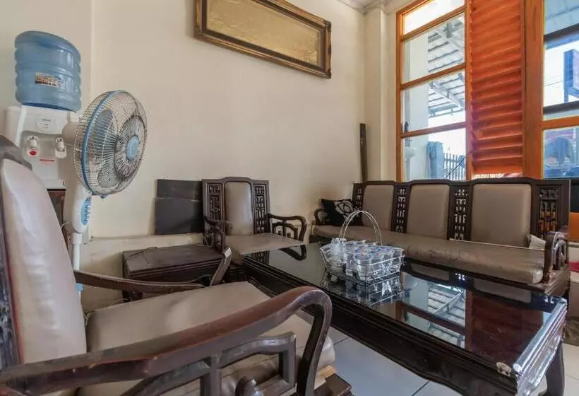 هتل Reddoorz Syariah At Jalan Raflesia Nusa Indah Bengkulu