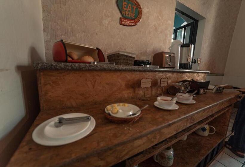 Bed and Breakfast Villa Bonita Hostel