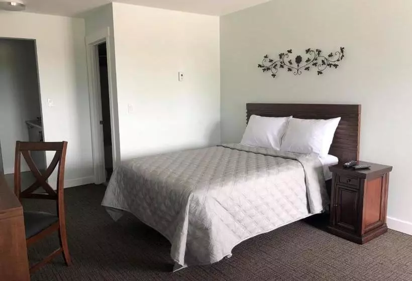 ホテル Onoway Inn And Suites