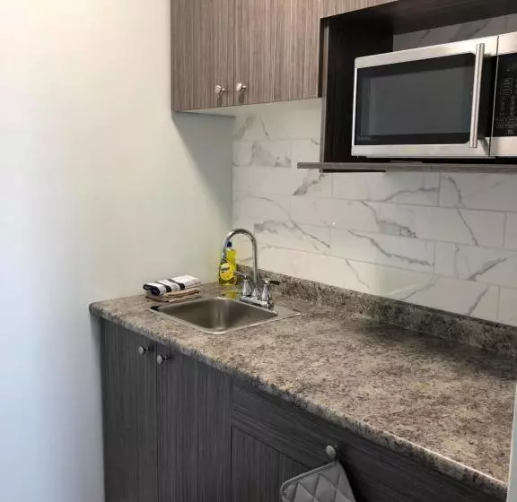 ホテル Onoway Inn And Suites