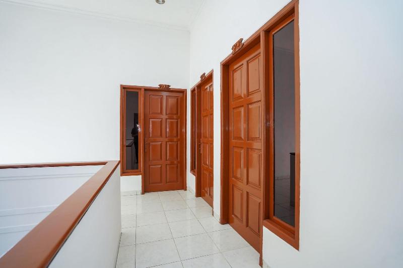 Hotel Oyo 1281 Home Stay 83