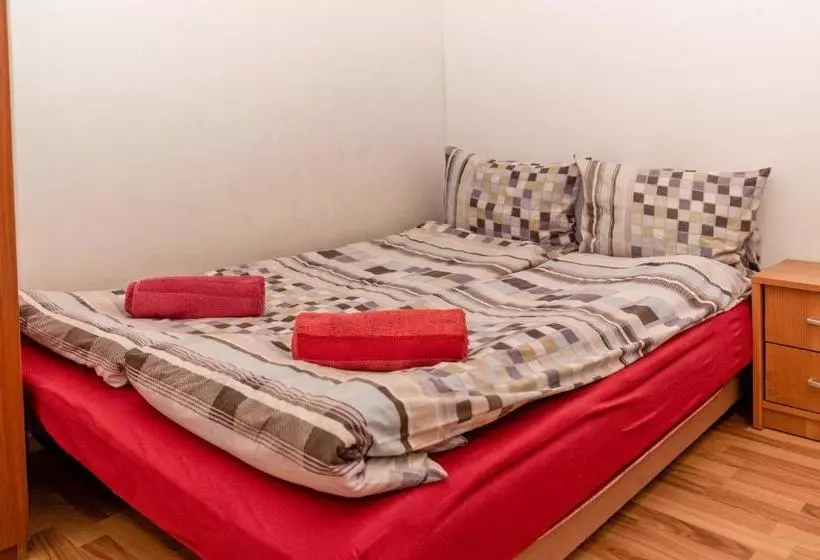 Dfive Apartments  Parlament Residence